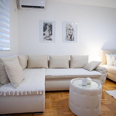 סומבור Apartman Elle מראה חיצוני תמונה