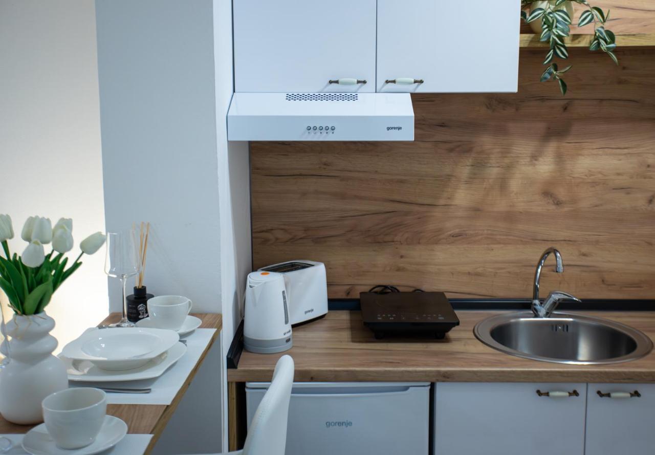 סומבור Apartman Elle מראה חיצוני תמונה