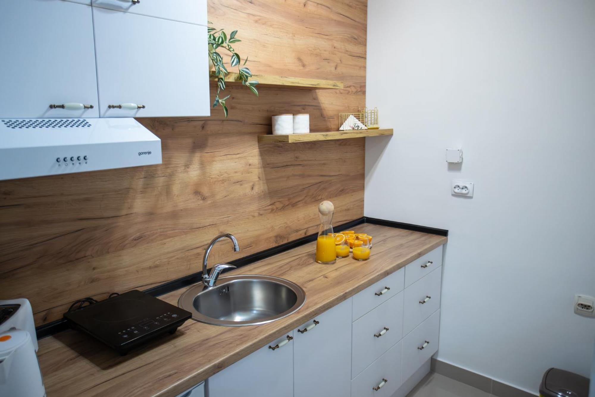 סומבור Apartman Elle מראה חיצוני תמונה
